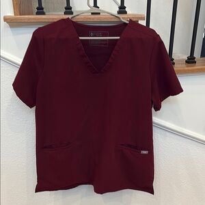 Figs Casma Burgundy Scrub Top Size L